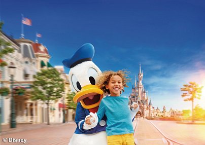 Disneyland® Paris & Disney Hotel Santa Fe Coupvray