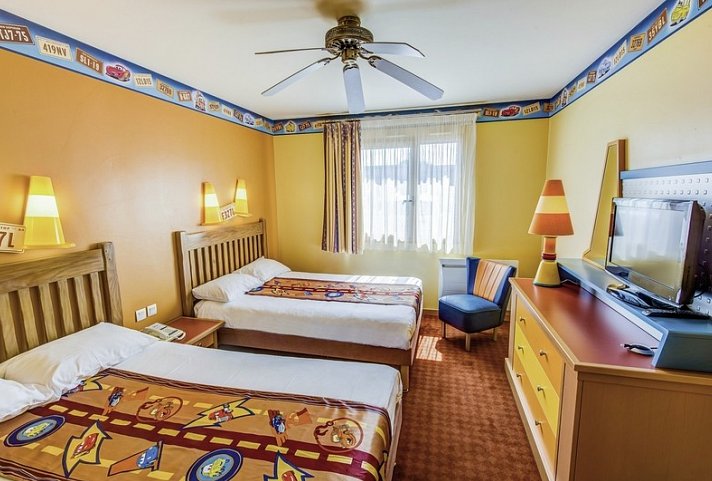 Disneyland® Paris & Disney Hotel Santa Fe