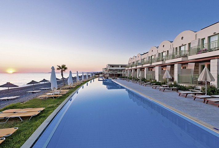 Giannoulis Grand Bay Beach Resort