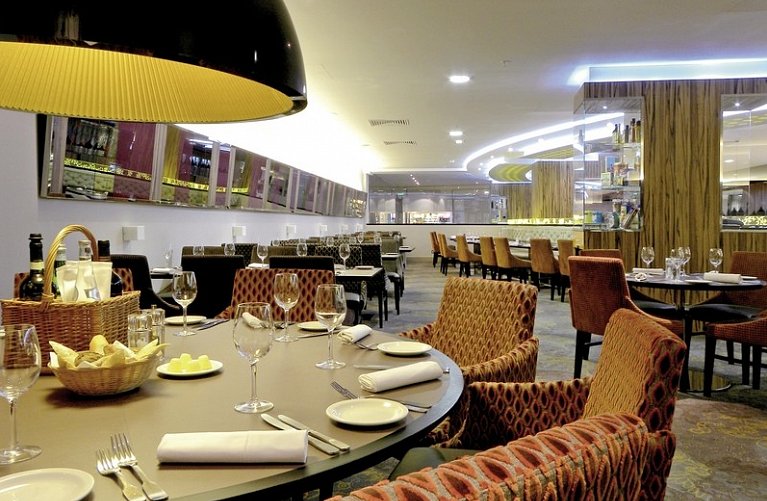 Novotel London West Hotel