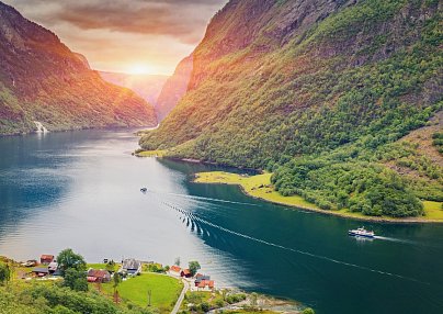 Mit Postschiff und Bahn durch Norwegen Oslo