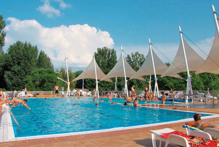 Balatontourist Füred Camping & Bungalows (by Happy Camp)