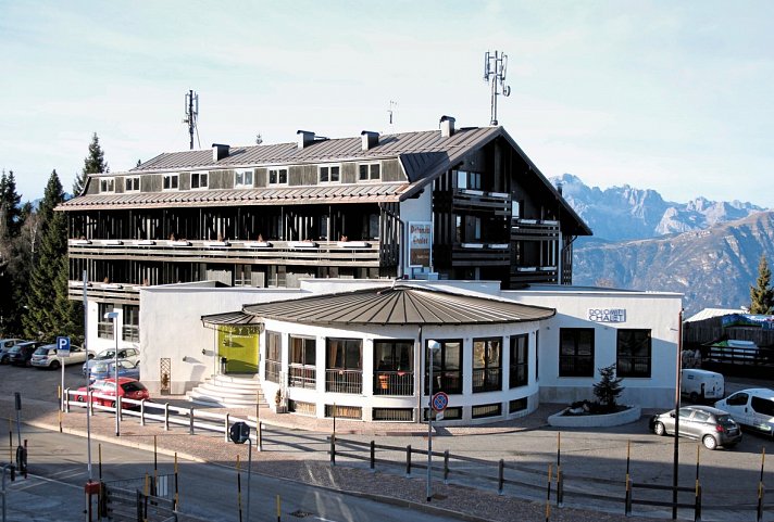 Dolomiti Chalet Family Hotel