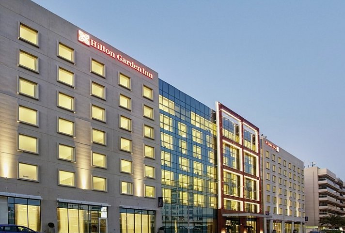 Hilton Garden Inn Dubai, Mall Avenue