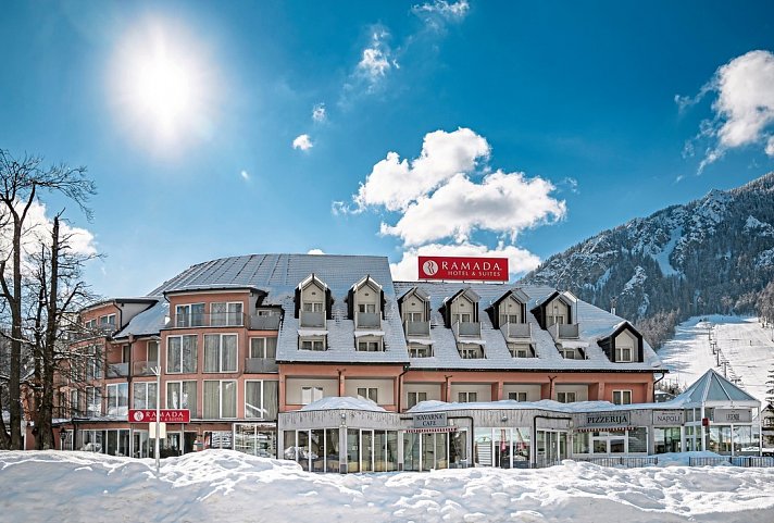 Ramada Hotel & Suites by Wyndham Kranjska Gora