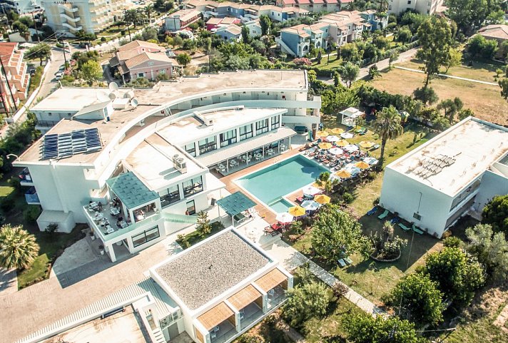 Nasos Hotel & Resort