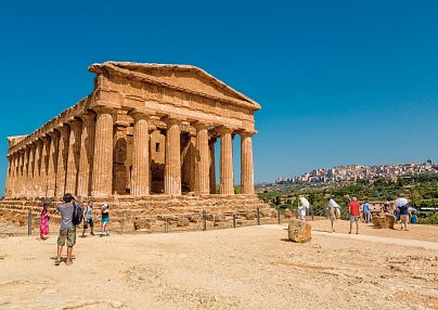 Tempel, reizvolle Landschaften und der Ätna Catania