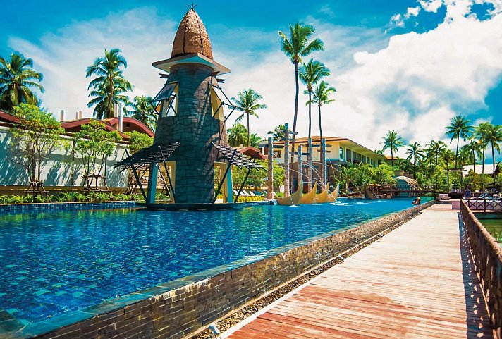 Graceland Khaolak Beach Resort