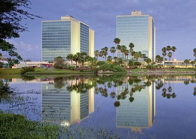 Doubletree Hotel Entrance to Universal Orlando