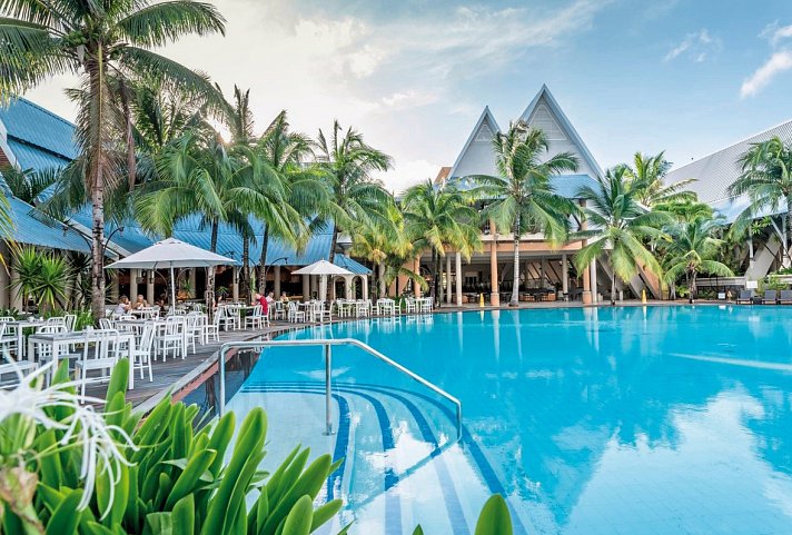 Victoria Beachcomber Resort & Spa